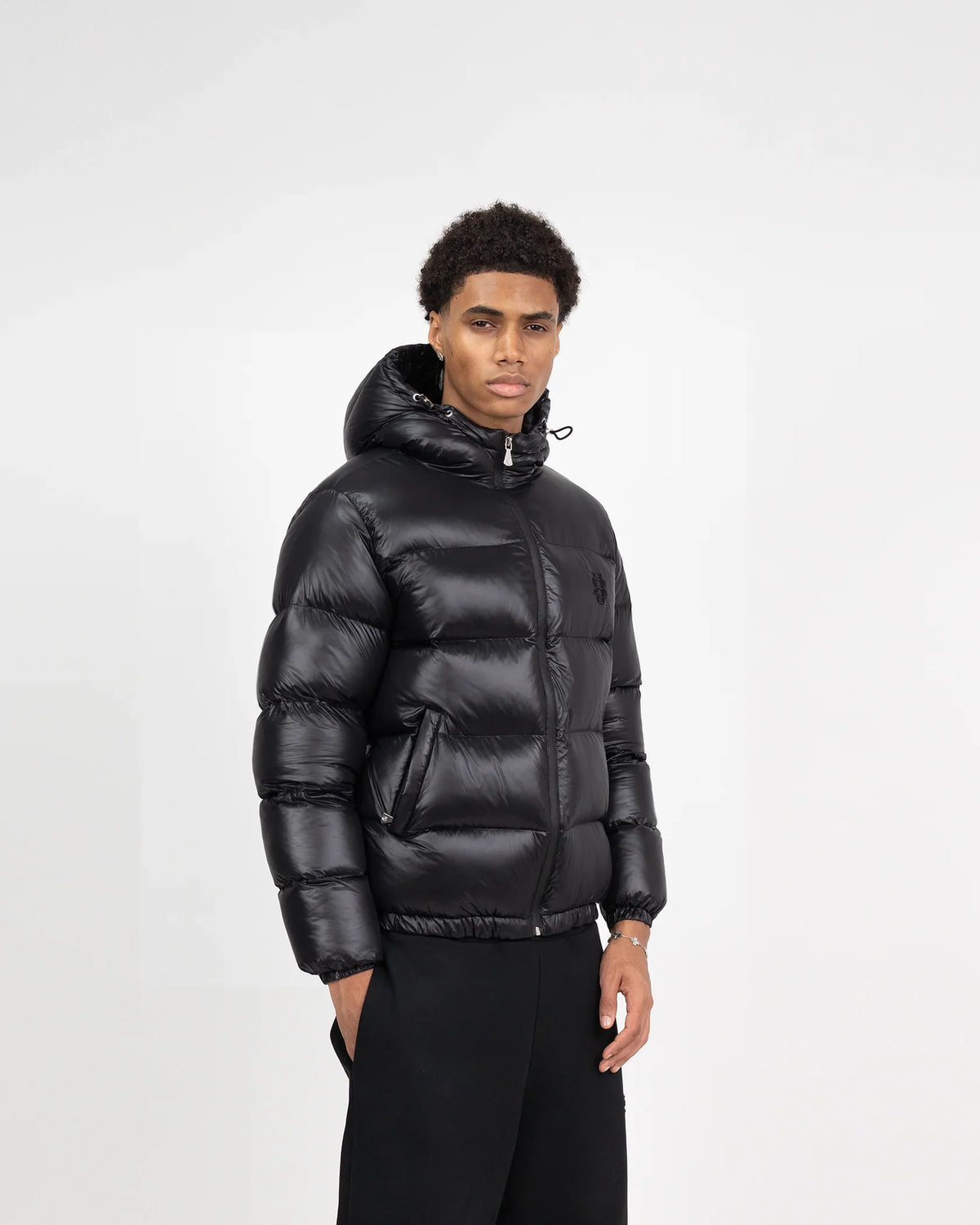 LOFFT Puffer 02 – Noir brillant