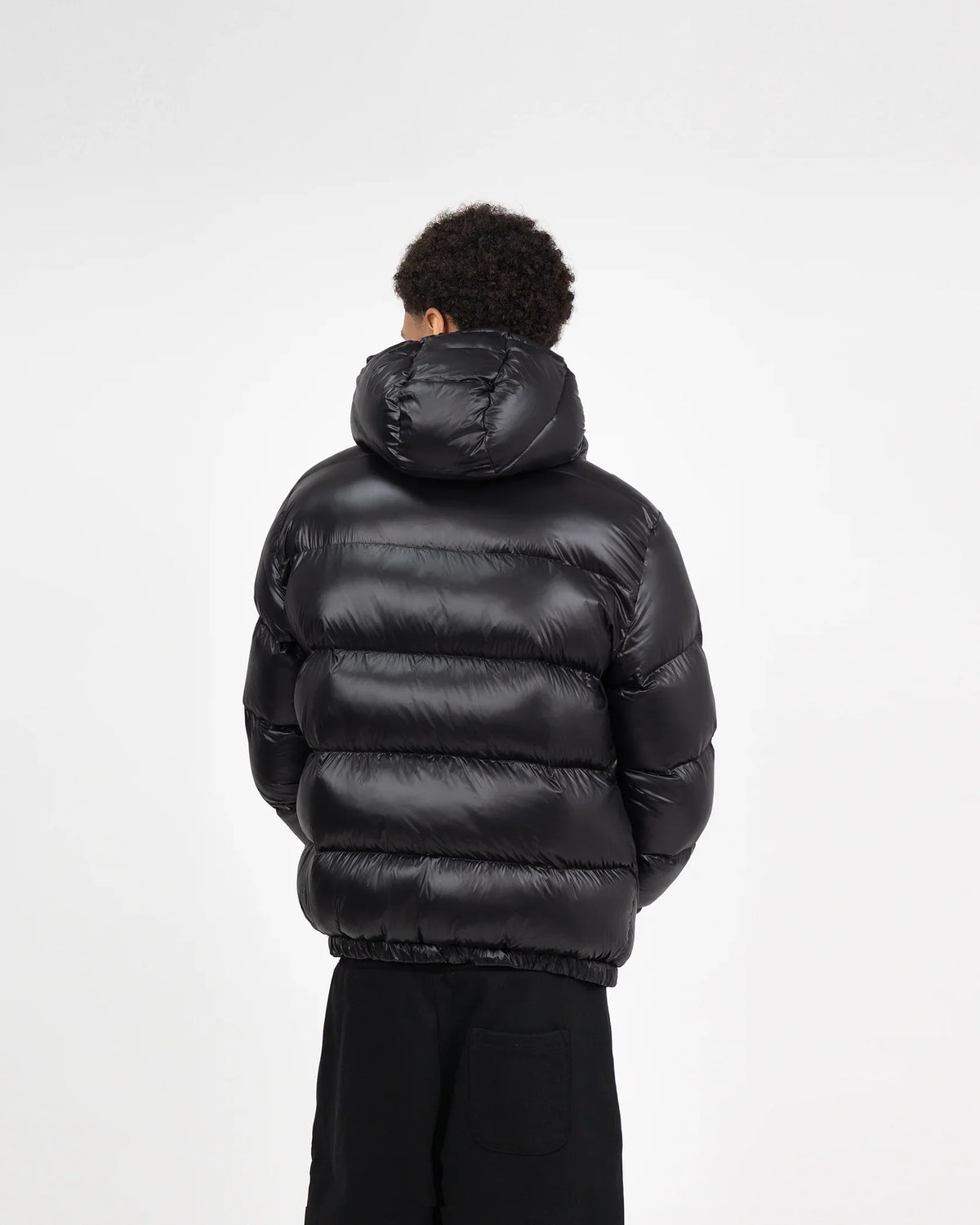 LOFFT Puffer 02 – Noir brillant