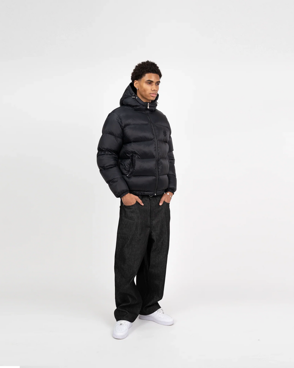 LOFFT Puffer 02 – Noir mat