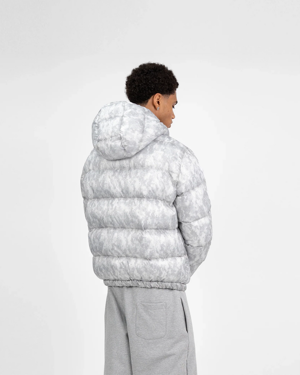 LOFFT Puffer 02 – Camo neige