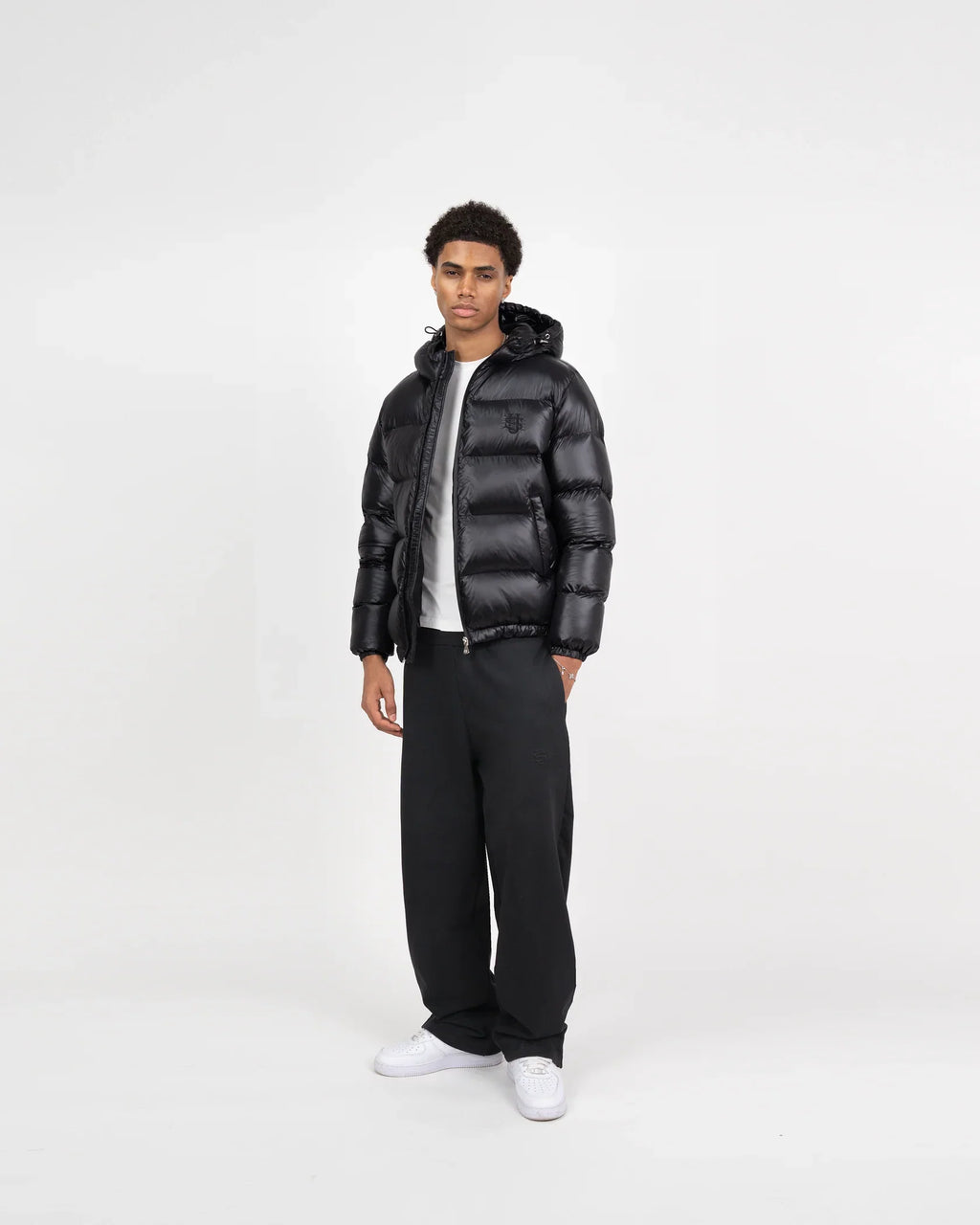 LOFFT Puffer 02 – Noir brillant